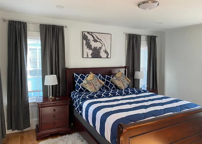 Pet Friendly hotel: Norfolk House